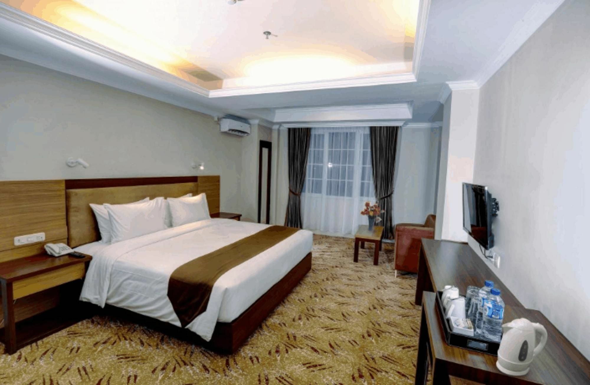 בנדונג Grand Asrilia Hotel מראה חיצוני תמונה