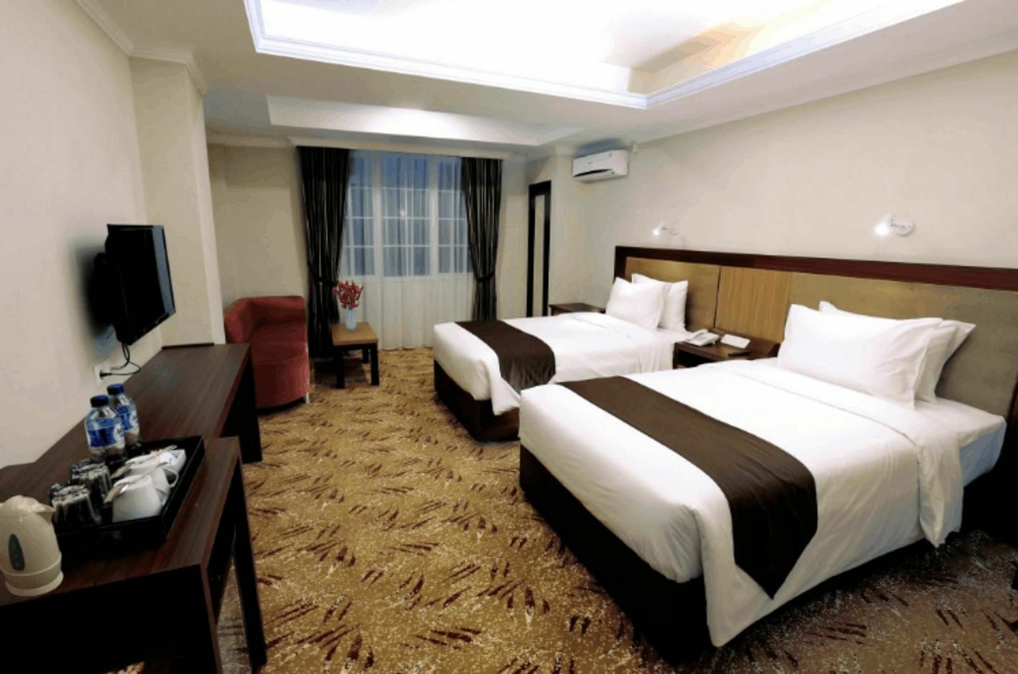 בנדונג Grand Asrilia Hotel מראה חיצוני תמונה